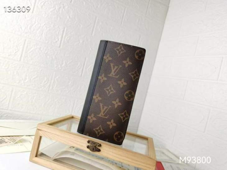 Picture of Louis Vuitton Wallets _SKUfw222909297fw